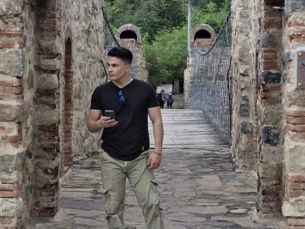 Galindo_33 cam model