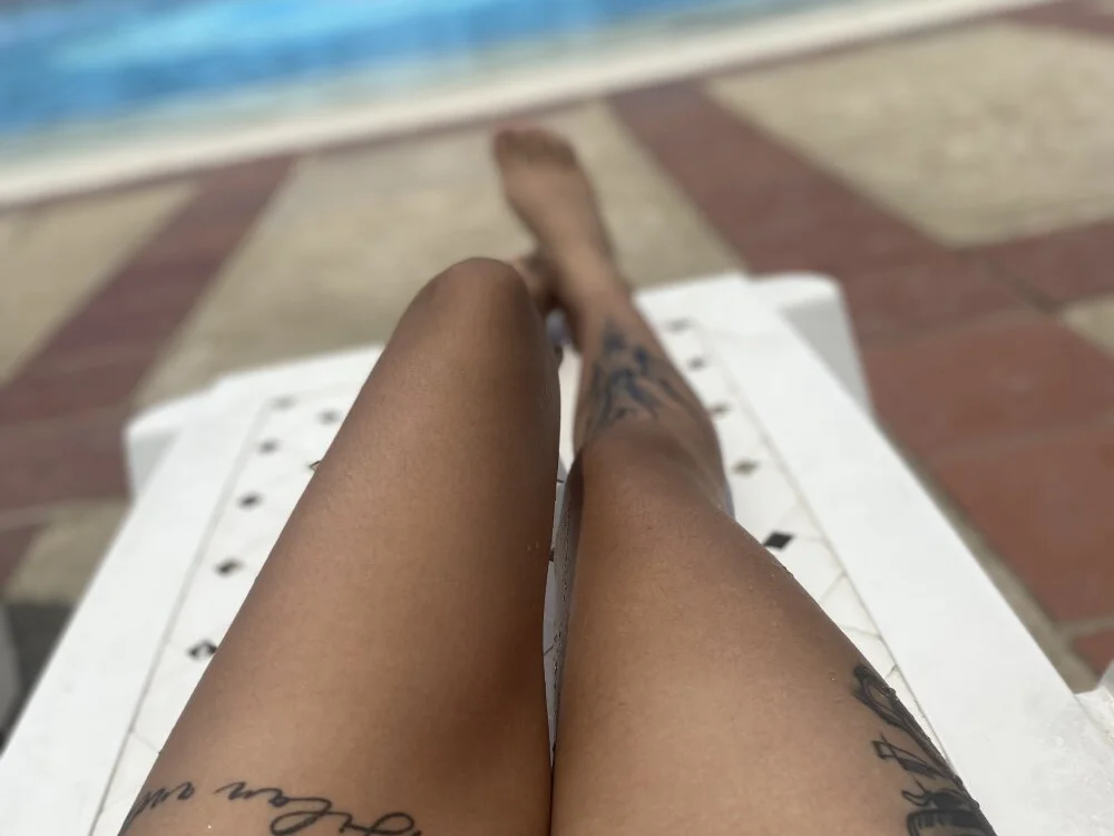 Daniela_hot23 Offline XXX Chat