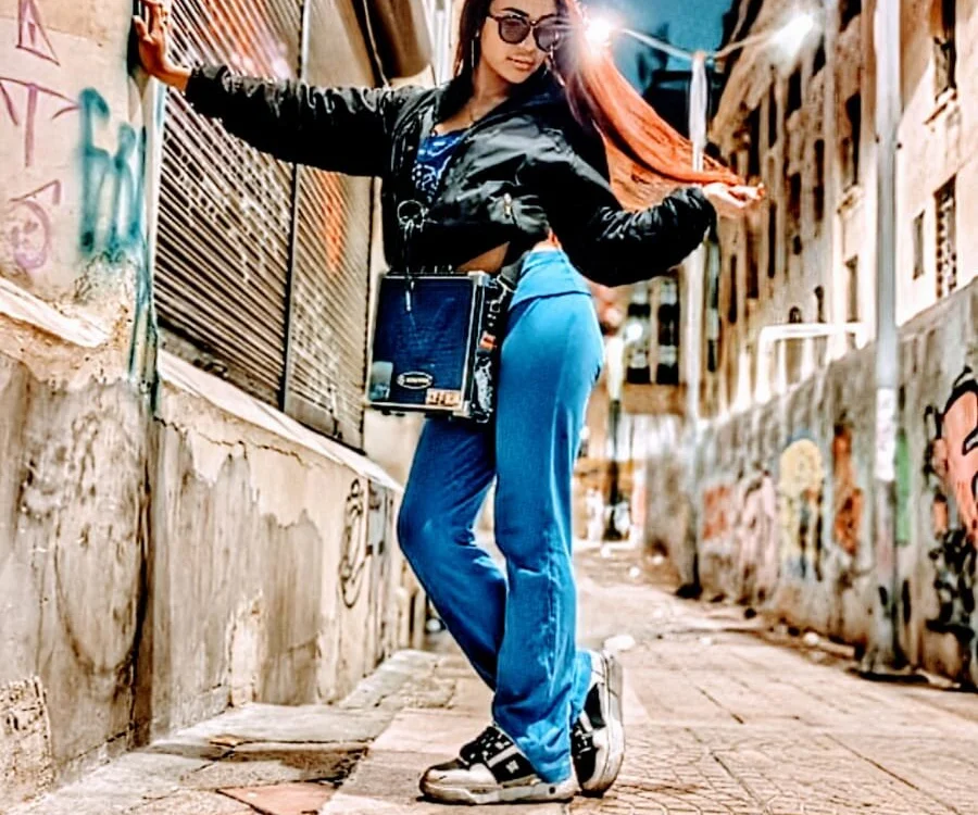 Bad_Gyal_1 offline chatrum