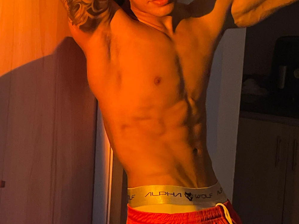 Mr_adrianのオフラインXXXチャット