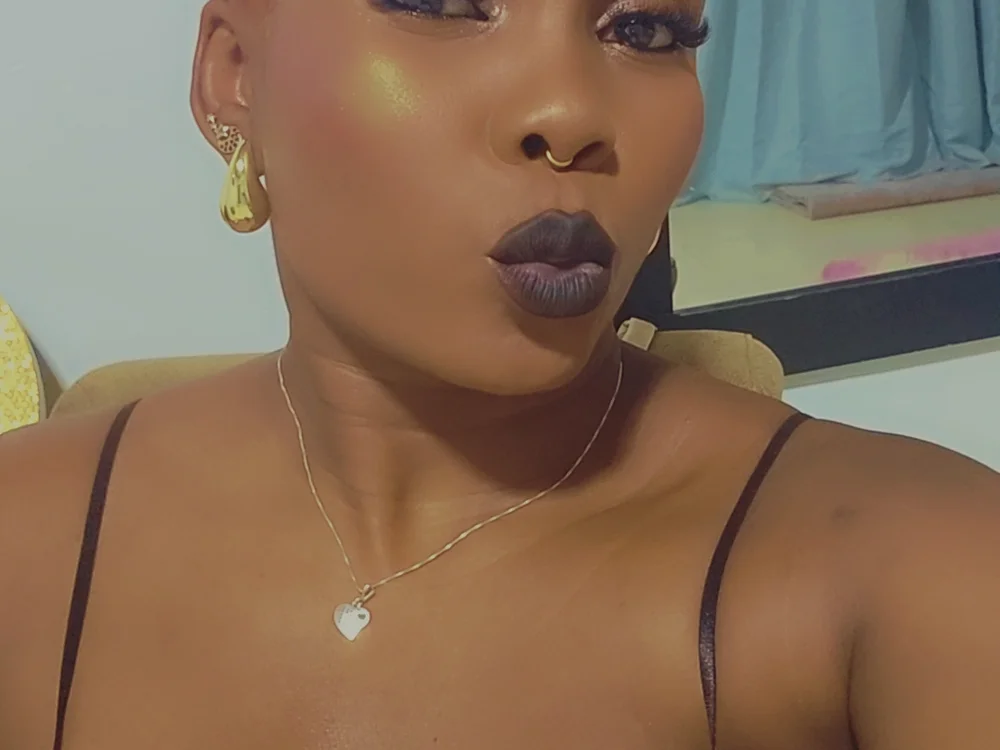 DashaSousaa Offline XXX-Chat