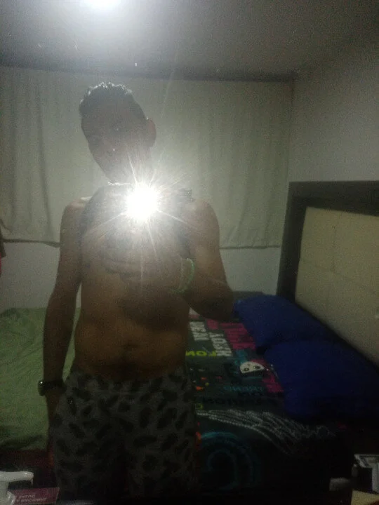 TONNYPOWERBTTM offline chatrum
