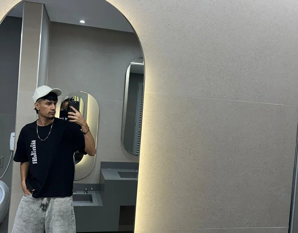 دردشة Andycillo الجنسية دون اتصال