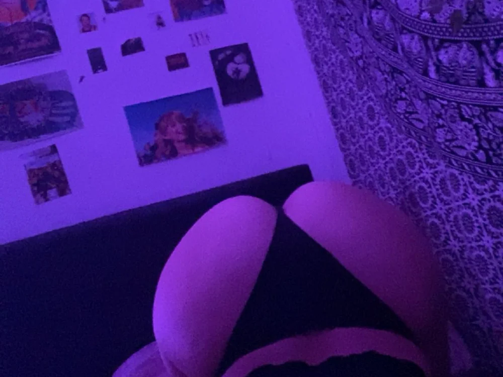 Chatroom XXX hors ligne de lola_chienne