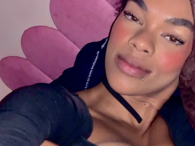 Cammgirlmii webcam livesex profile in small-tits cams