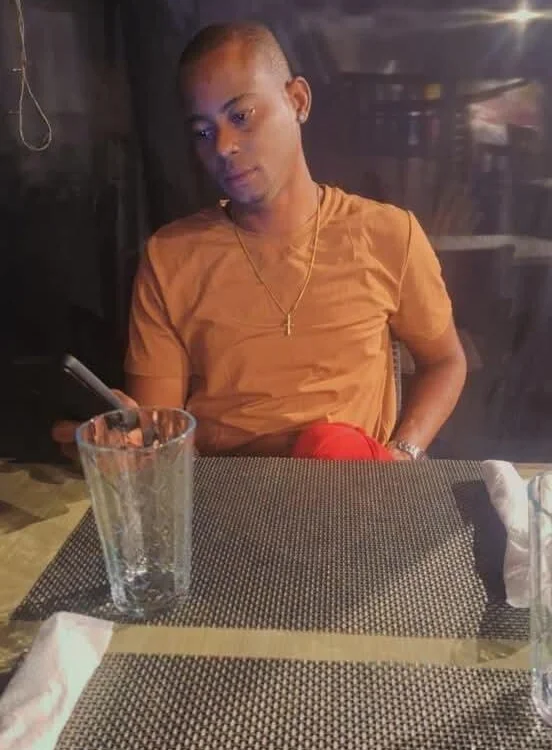 fuckyourbrainouのオフラインXXXチャット