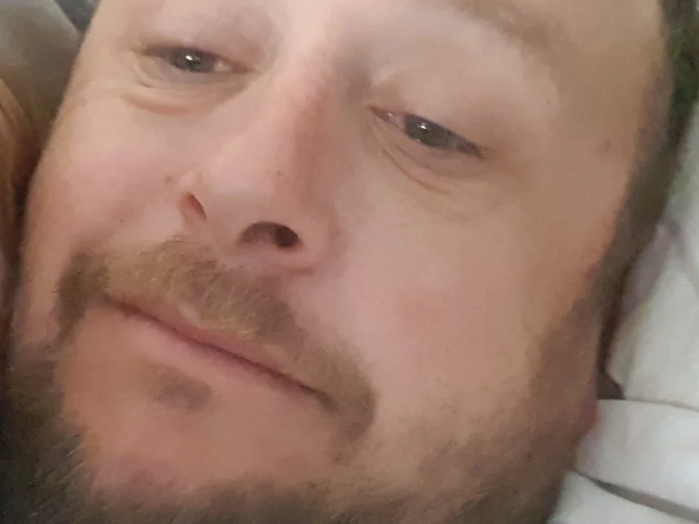 RiotousBanking's Offline Chat Room