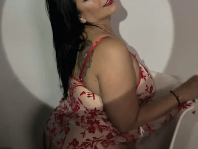 selena_yourmilf profile