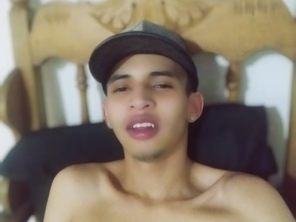 ห้องแชทออฟไลน์ของ tonymartinez3