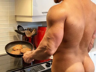 Profile thumbnail for hornynhung44