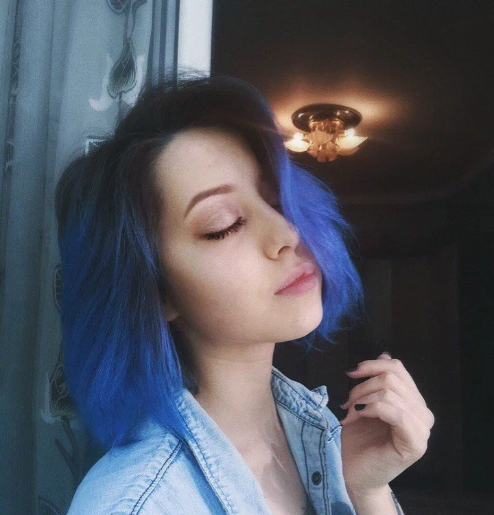 mia_maily's Offline Chat Room