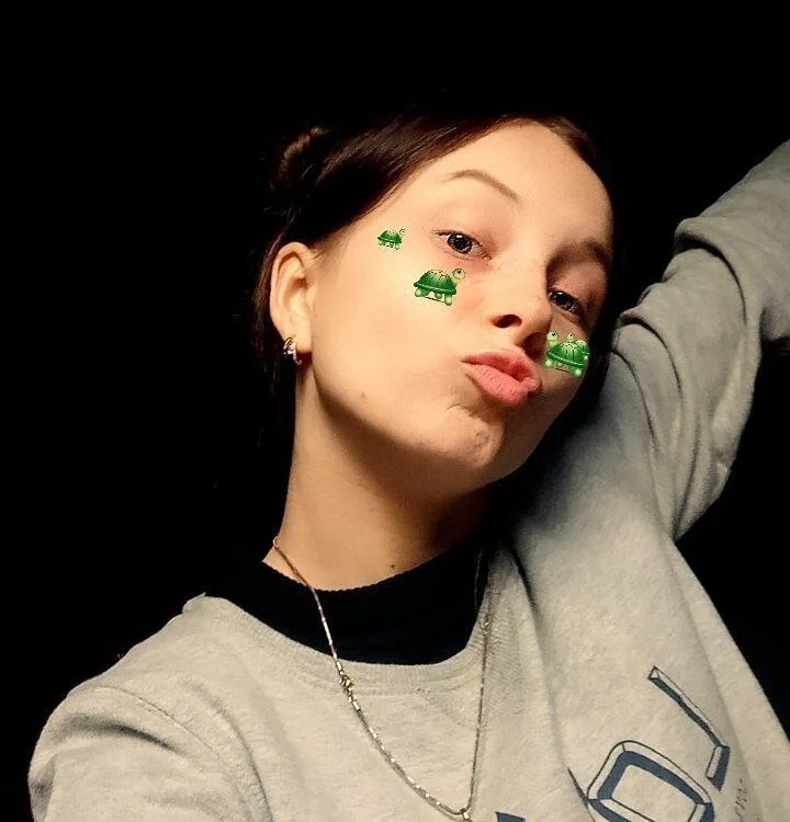 Ketrin_n_ Adlı Modelin Canlı XXX Sohbeti