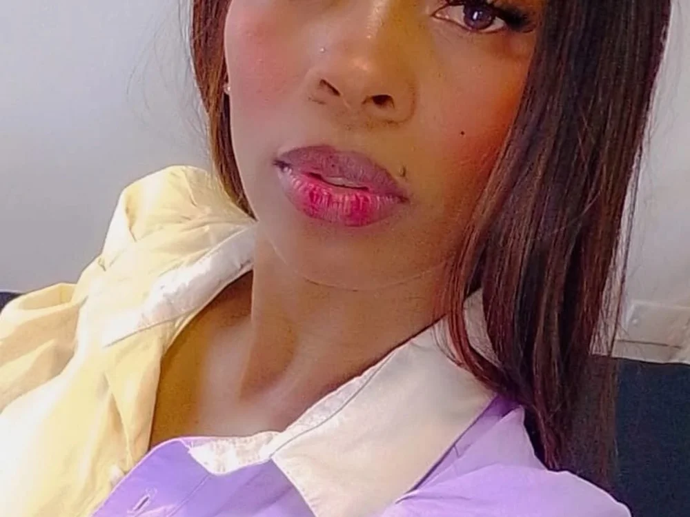 Tomsonhillaryn Offline XXX chat