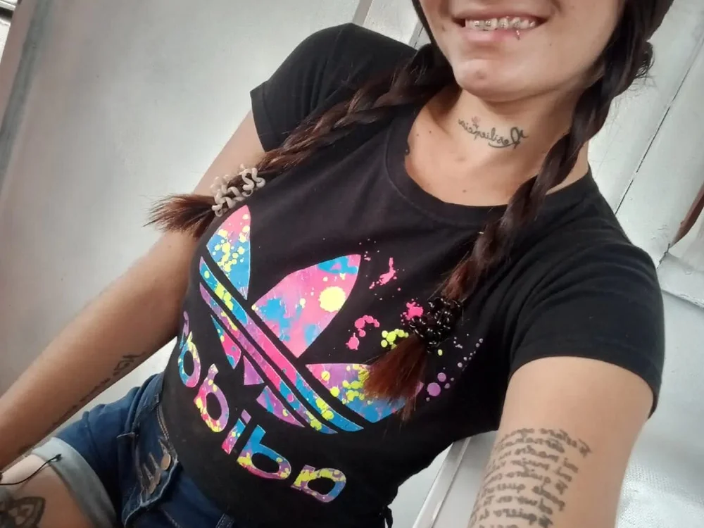 Selene_Petitte's Offline Chat Room