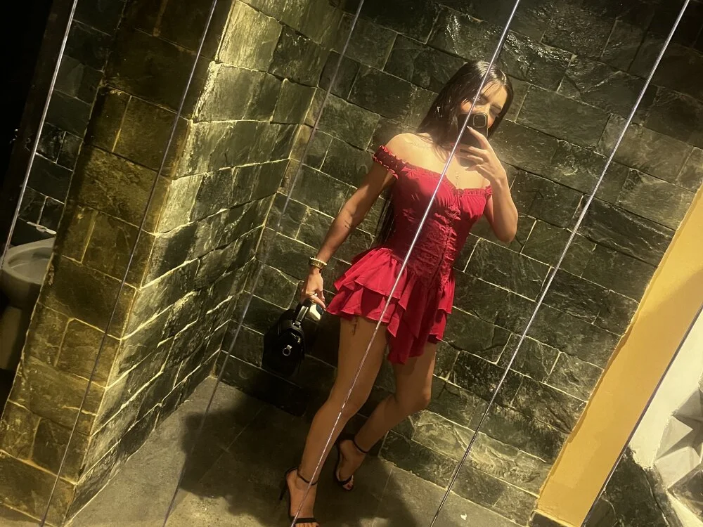 Offline XXX chat Antonella_russell