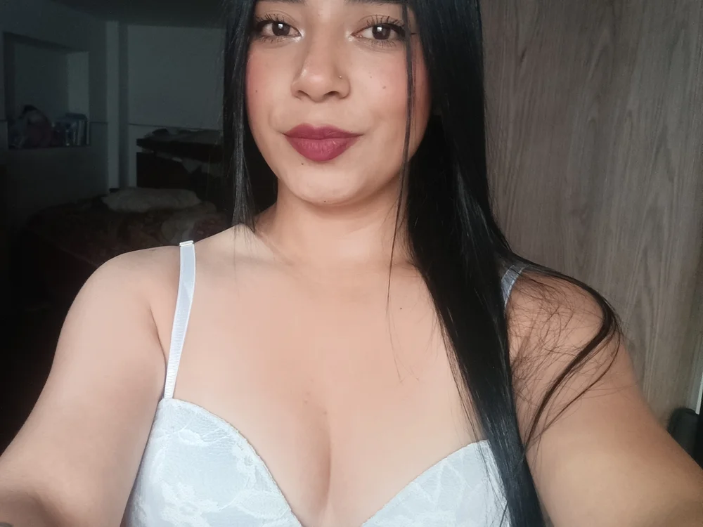 TraviesaVIP Offline XXX Chat