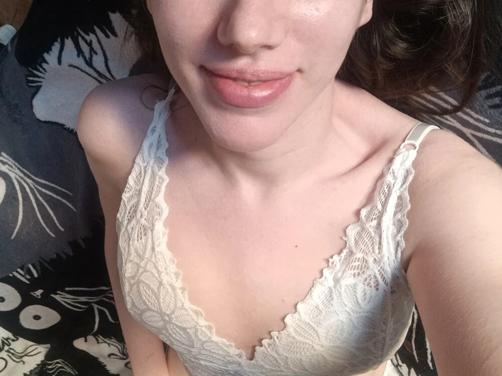 Mimi_Miya's Offline XXX Chat