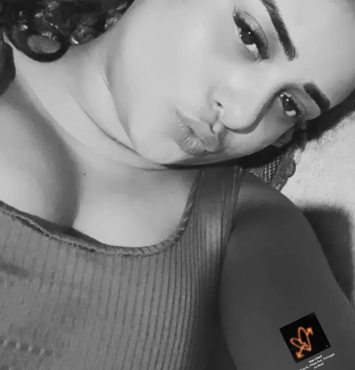 Izabel66's most recent online preview