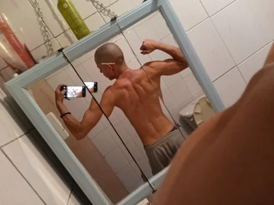 santosinsanta 🥤 free naked chat