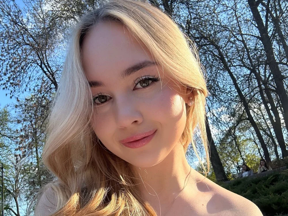 IleneElizondo Adlı Modelin Çevrimdışı XXX Sohbeti