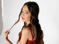 UliaNeer Adlı Modelin Canlı XXX Sohbeti