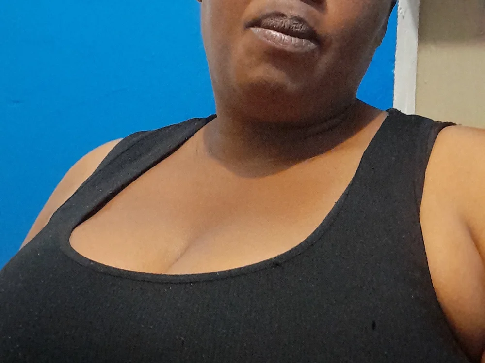 Bustymommy's Offline XXX Chat