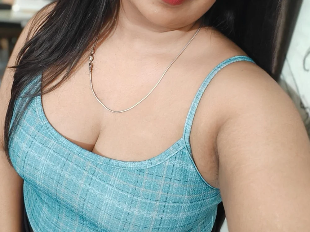 NaomiSfot অফলাইন XXX চ্যাট
