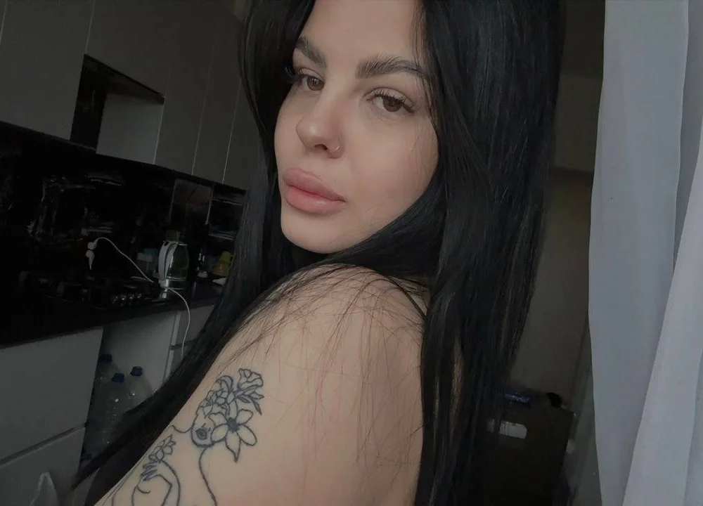 Oliviabagheeran Offline XXX chat