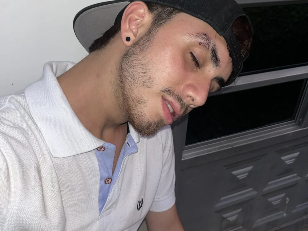 Ivanlopezrr – Offline XXX chat