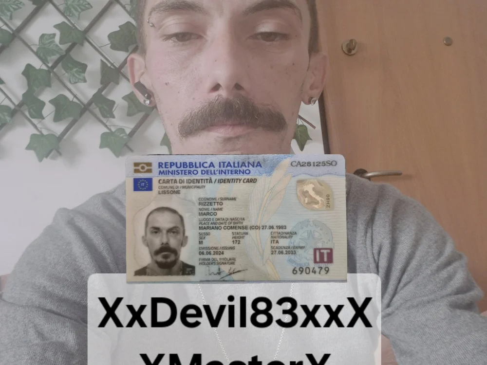 XxxDevil83xxX's Offline XXX Chat