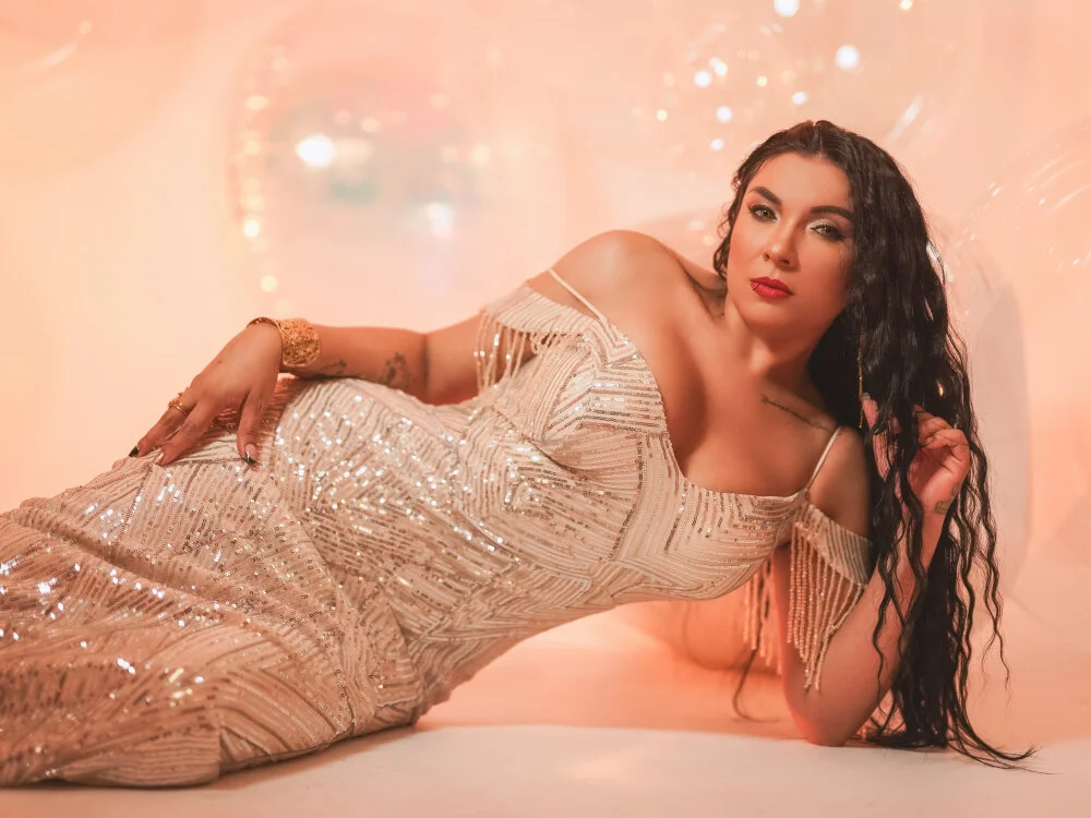 SeleneLujan 離線 XXX 聊天