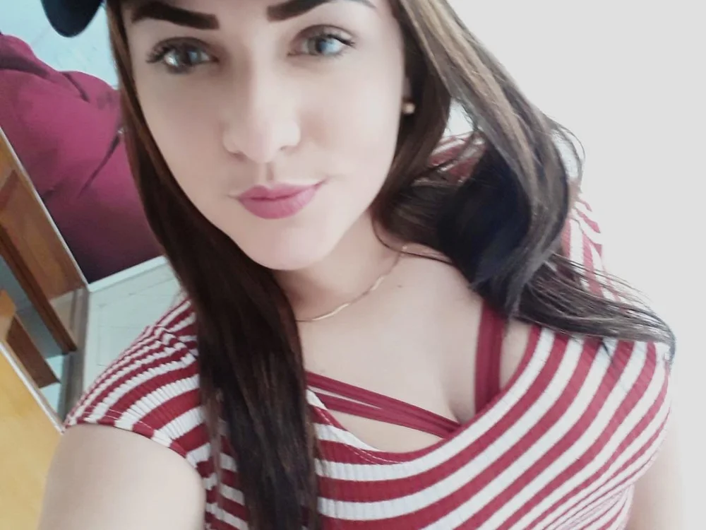 temptation4869's Offline Chat Room