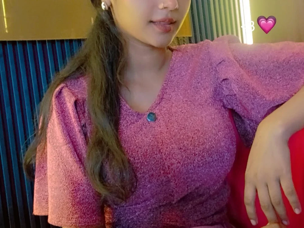 Riya00900's Offline XXX Chat
