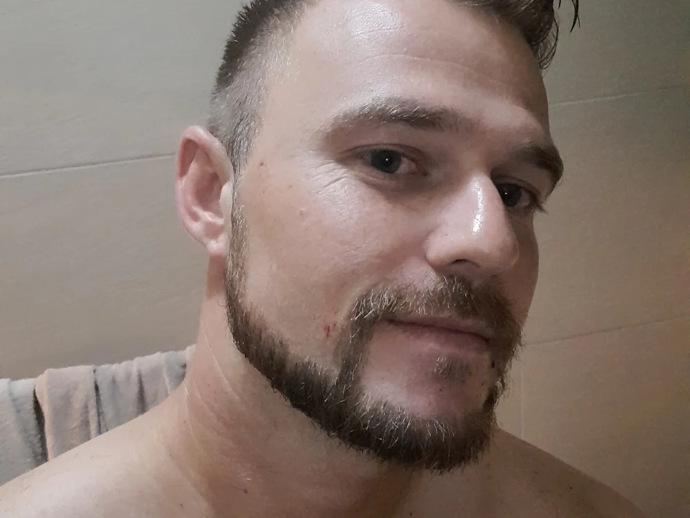 Johnno1534 offline chatrum