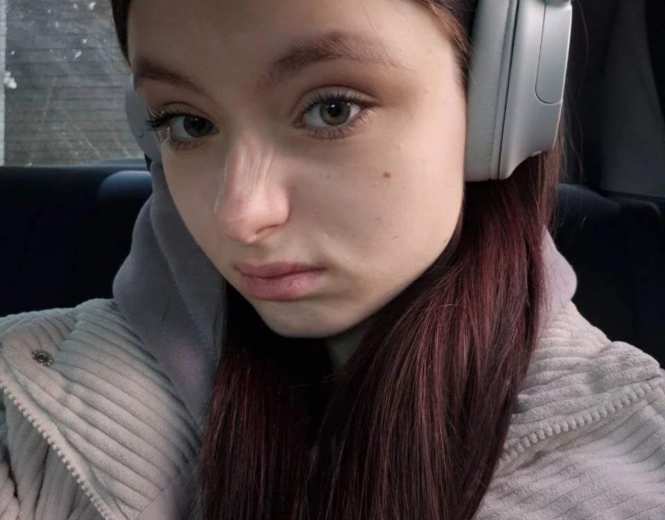 JoanieBelrose Offline XXX-Chat