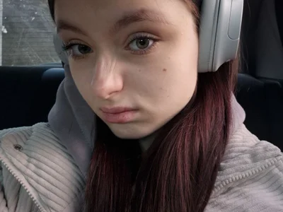 JoanieBelrose - Girl 