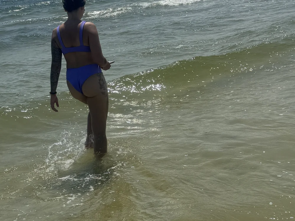 AlillianRoseGoneWild's Offline XXX Chat