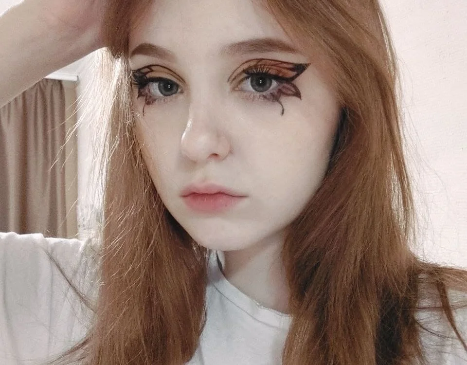 CarrieHalll's Offline Chat Room