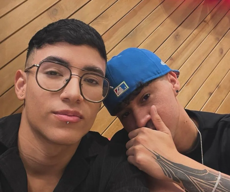 andrees_: συνομιλία ΧΧΧ εκτός σύνδεσης