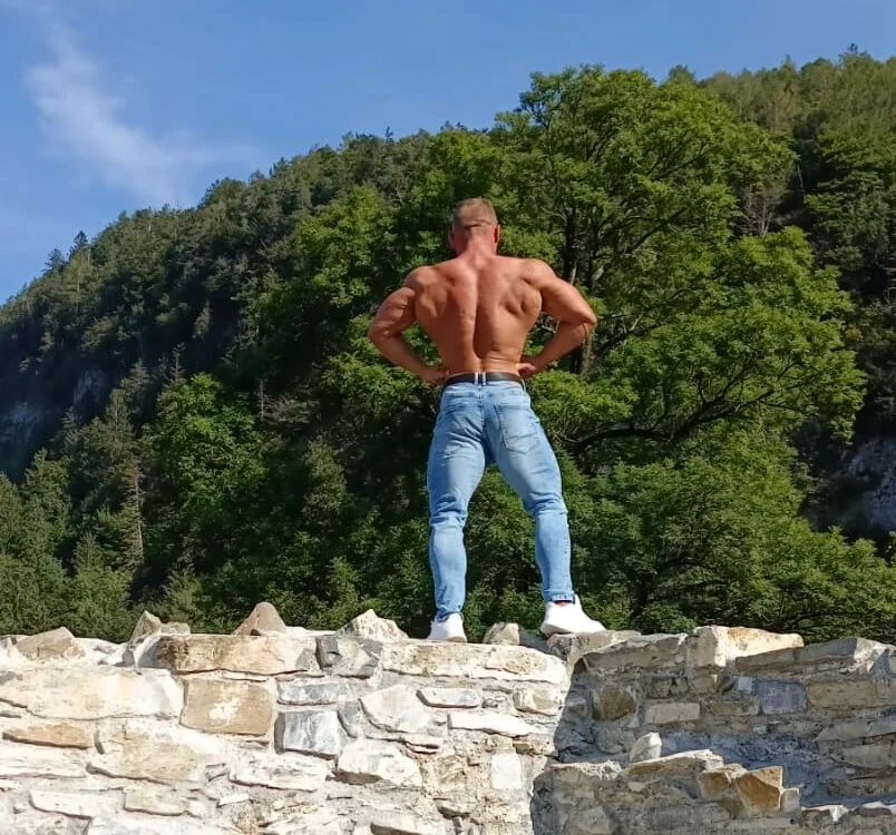 MuscleKriss' Offline XXX Chat