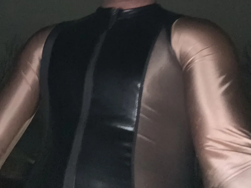 akah24 Chat XXX offline