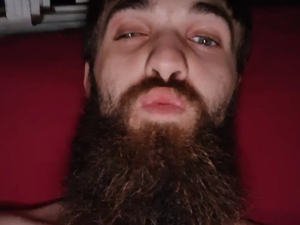 BeardedBurly64 offline chatrum