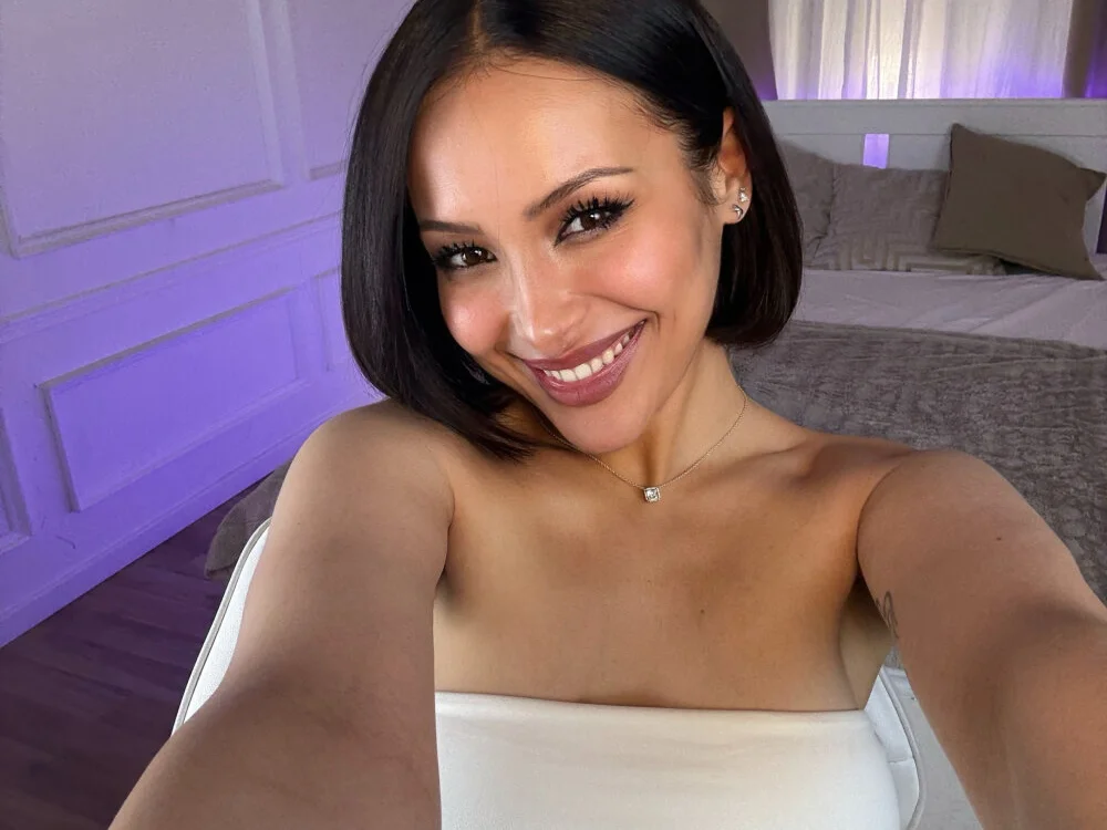 MiaaMoreno's Offline XXX Chat