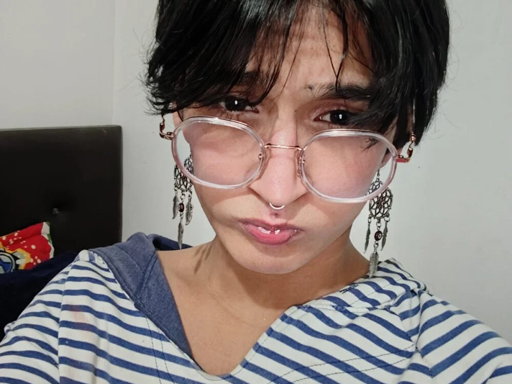 zoe_tp's Offline XXX Chat