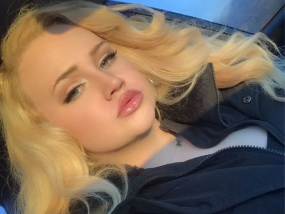 BrooklynLenore47's Offline XXX Chat