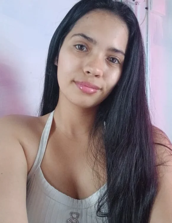 NinaMarcuzi offline chatrum