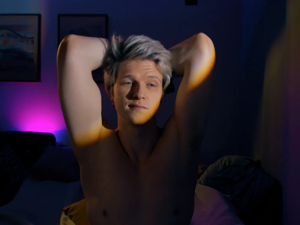 Breston_Sweet Adlı Modelin Çevrimdışı XXX Sohbeti