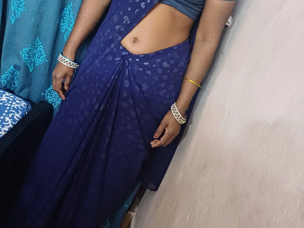 Malavika-telugu's Offline XXX Chat