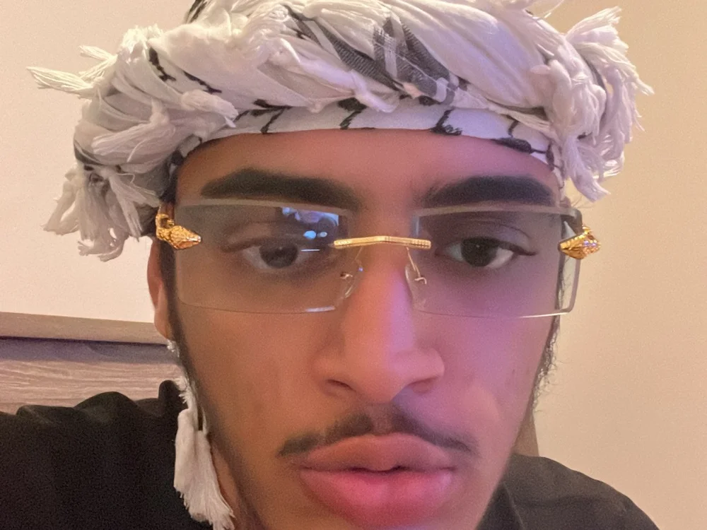 BigDaddyPlayaP's Offline Chat Room