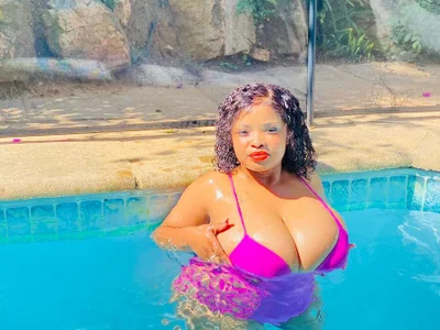 Pinkypie_Busty on StripChat